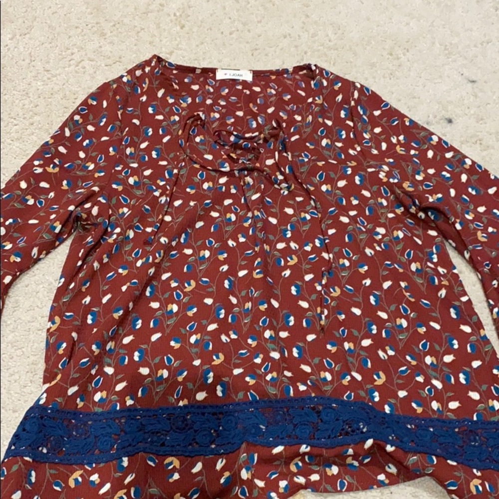 Blouse with lots of designs